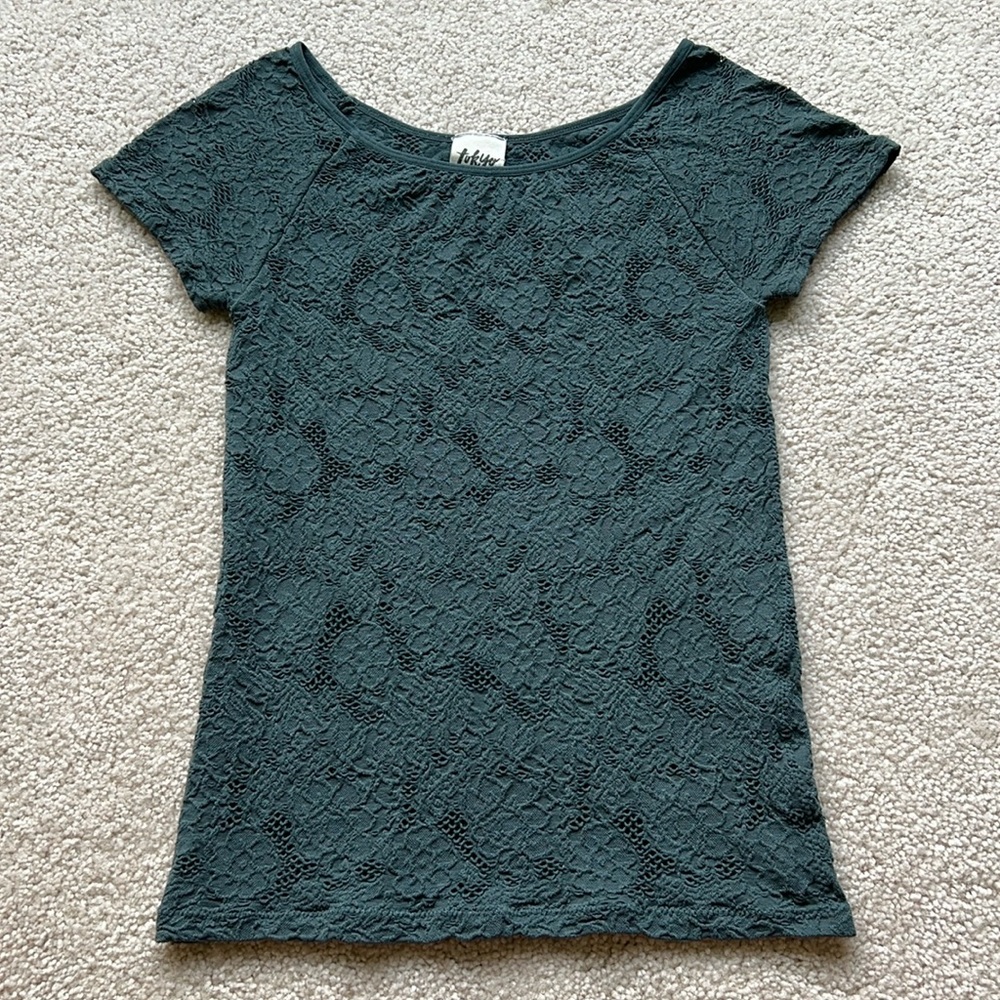 Aeropostale Gray Floral Shirt